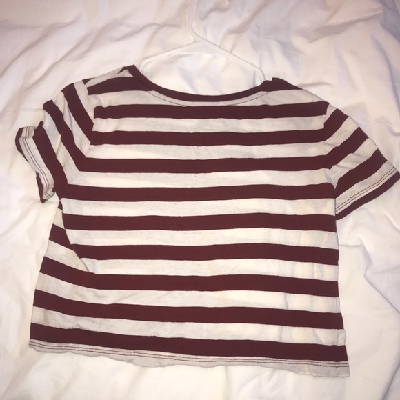 Burgundy/white striped crop top - Picture 2 of 3